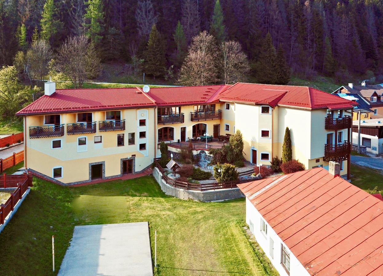 Penzion Salamander Mlynky Exterior foto