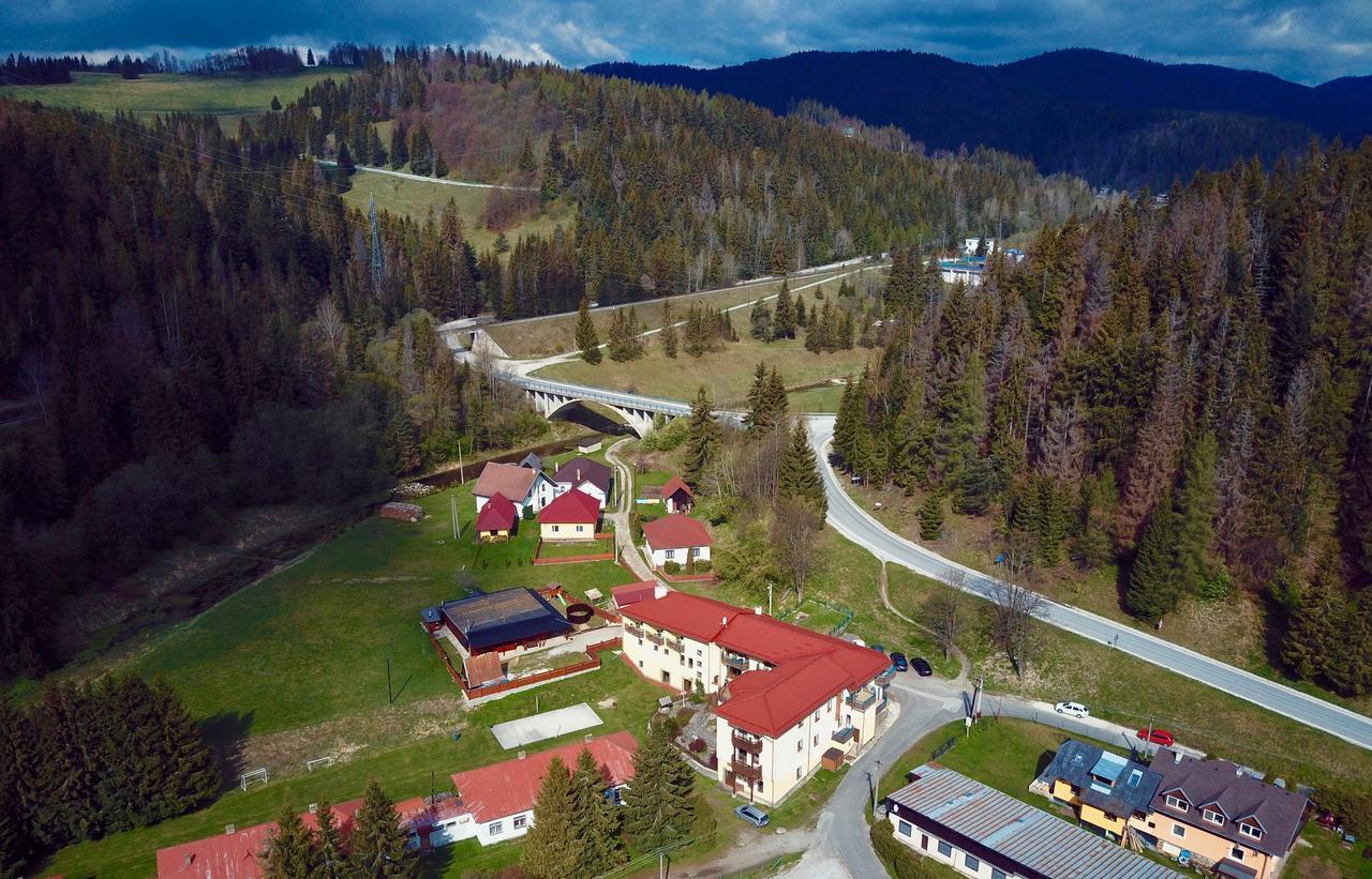 Penzion Salamander Mlynky Exterior foto